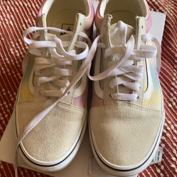 Can 8.5 worn maybe three times - Picture 2 of 7